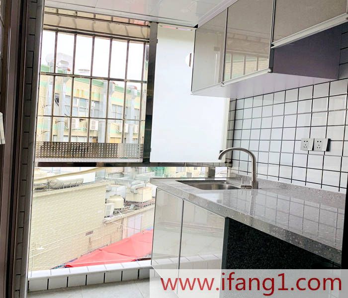 <a href=/longhua/ target=_blank class=infotextkey>大浪小產權房出售</a>:富麗華庭