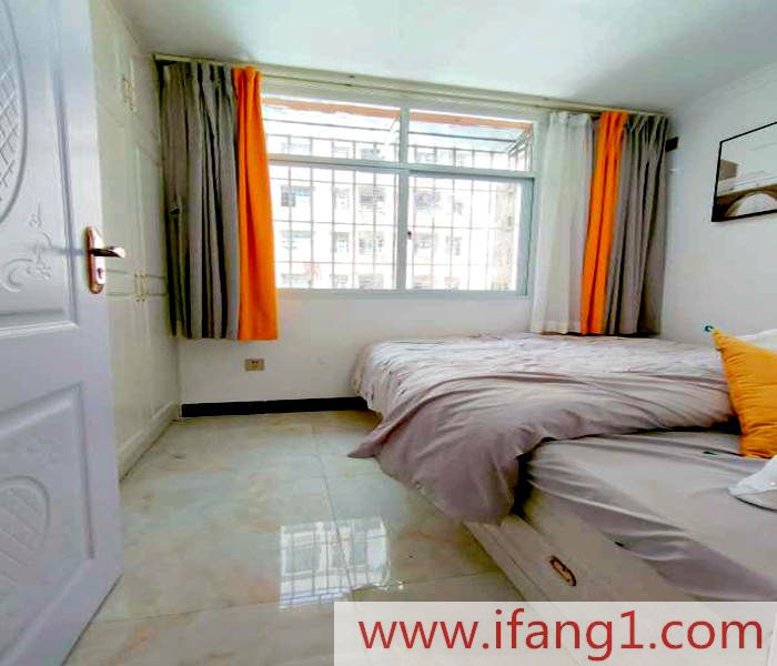 <a href=/longhua/ target=_blank class=infotextkey>高坳小產權房價</a>格